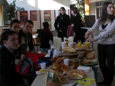 Petit djeuner quitable - Hall d'ICN - mars 2007